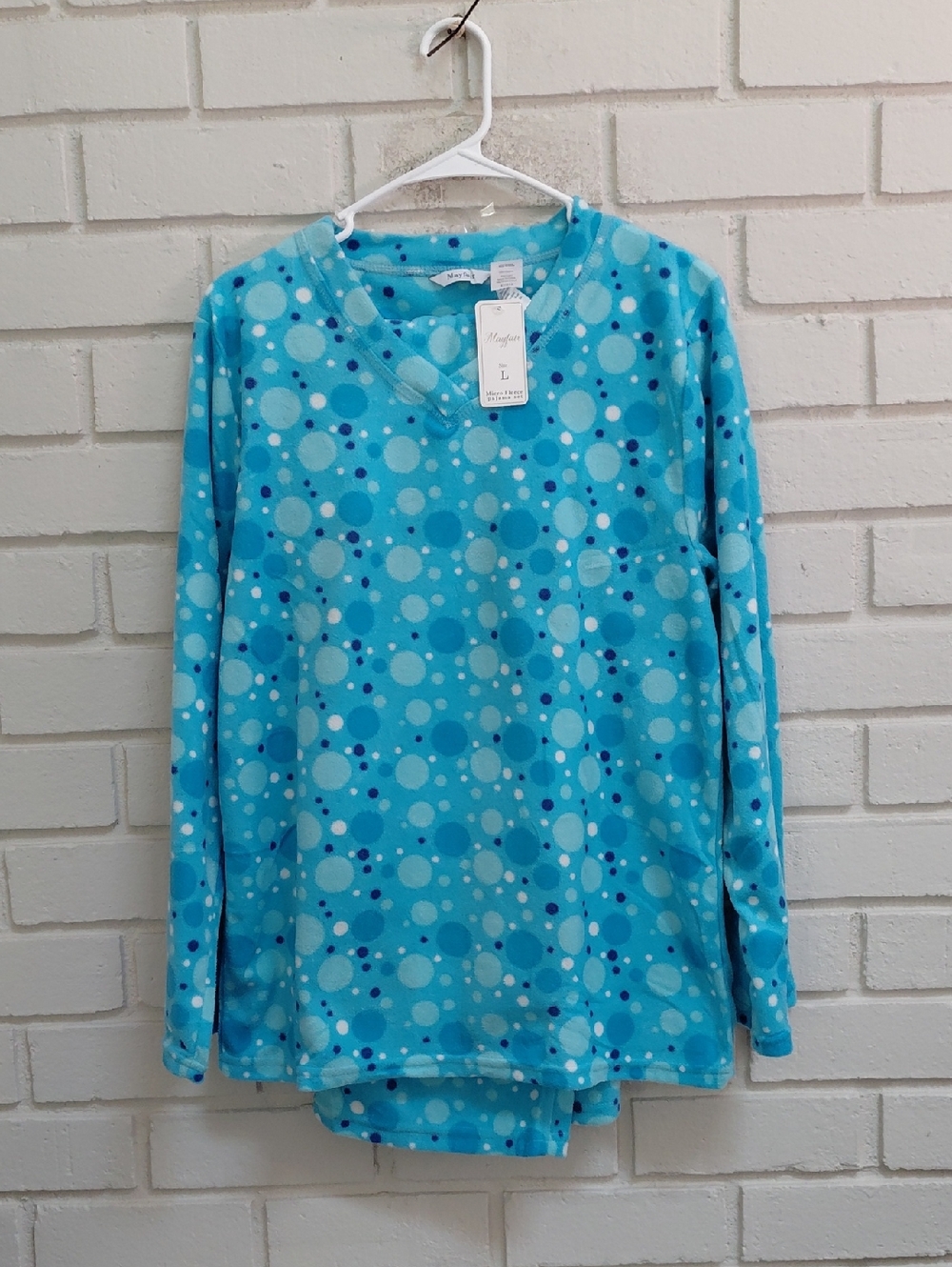 Mayfair Micro-Fleece Light Blue Polka-Dot Long Sleeve Pj's. Size Large   NWT